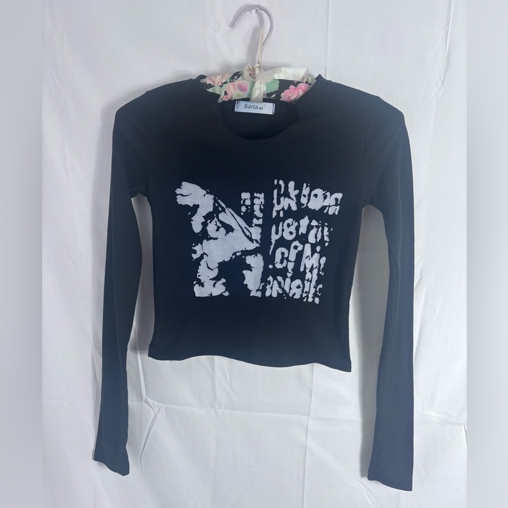Y2K Style Grunge Long Sleeve Black Graphic Thermal Crop Top Women’s XS